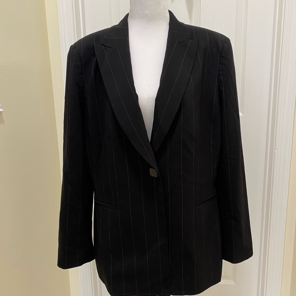 Black and gold pen strip kasper paint suit
